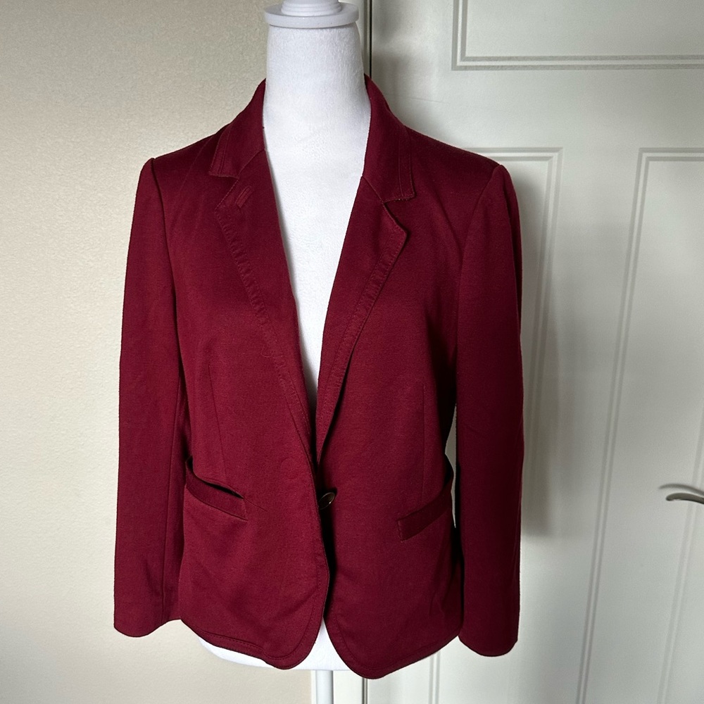 Banana Republic, Size Medium, Cropped Burgundy Blazer.